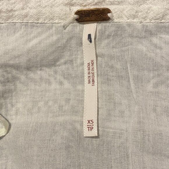 Free People Iggie Embroidered Cropped Blouse Ivory/ Black Bean Size Extra Small - Picture 9 of 10